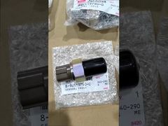 8-98119790-0 CZUJNIK; NACISKAĆ